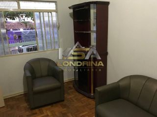 Casa com 2 Kitnet no fundo
