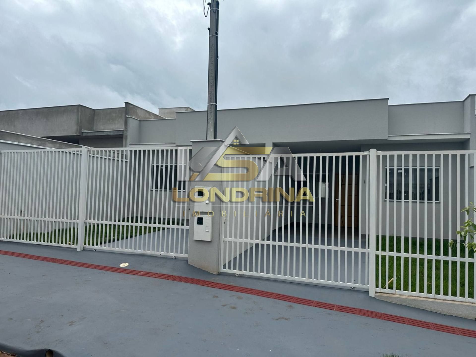 Casa Para Vender com 2 quartos no bairro Jardim tropical em Londrina