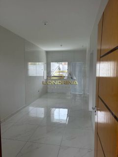 Casa Para Vender com 2 quartos no bairro Jardim tropical em Londrina