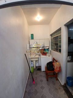 Casa à Venda – 3 Dormitórios (1 Suíte) – Conjunto Santa Rita 6