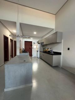 Casa 3 Quartos (1 Suíte com Closet) e Garagem para 2 carros
