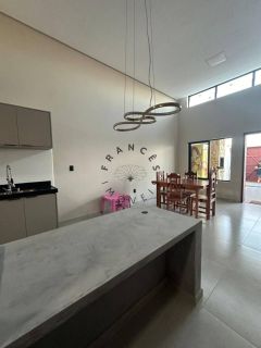 Casa 3 Quartos (1 Suíte com Closet) e Garagem para 2 carros