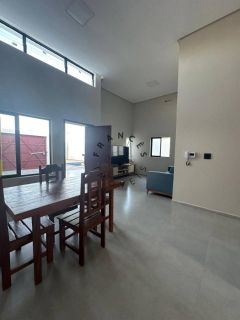 Casa 3 Quartos (1 Suíte com Closet) e Garagem para 2 carros