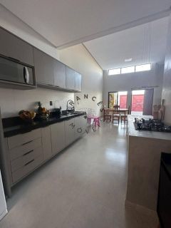 Casa 3 Quartos (1 Suíte com Closet) e Garagem para 2 carros