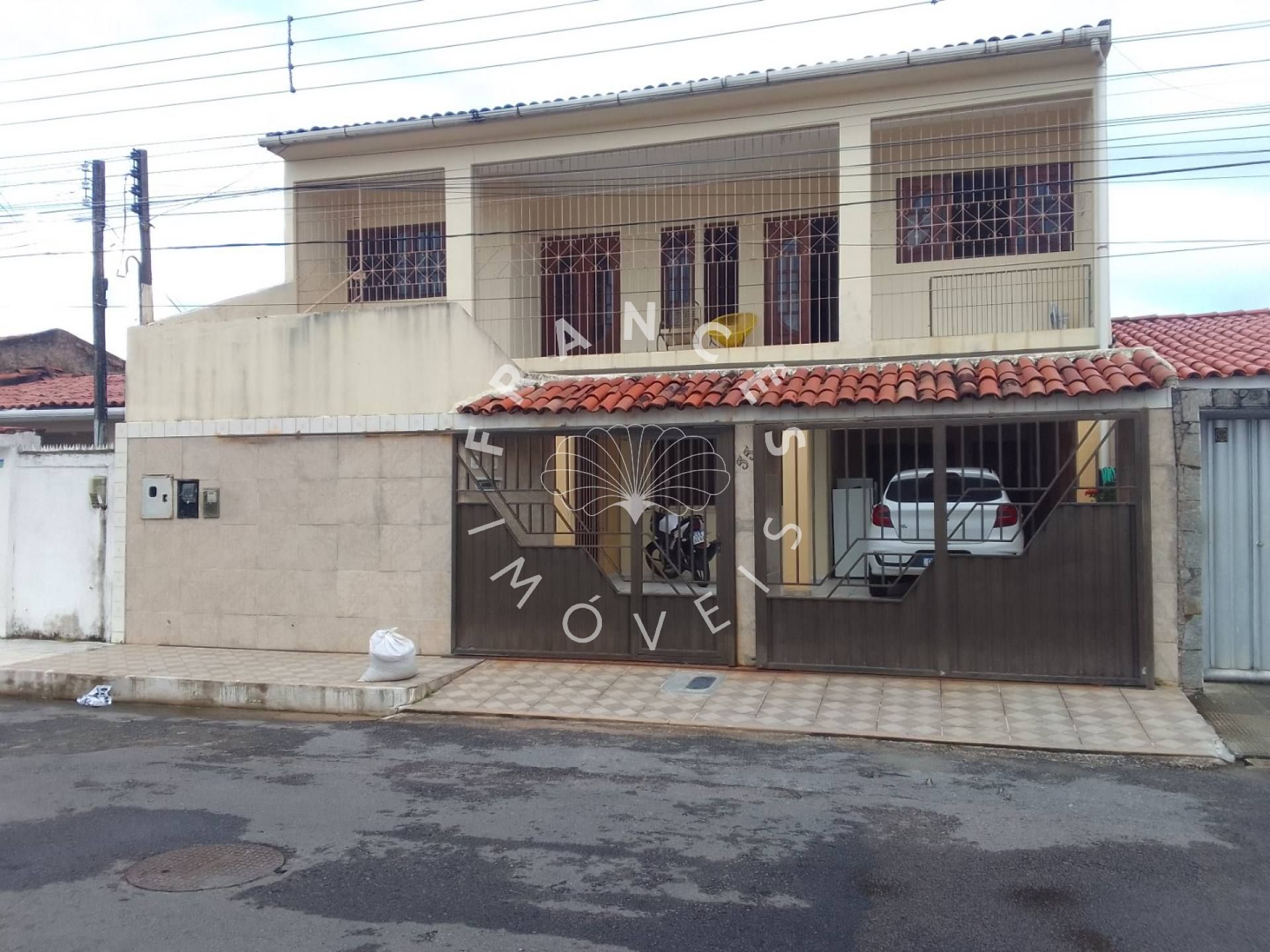 Casa grande e ventilada prox.a shopping Maceiò(ex Igutemi)