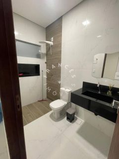Casa à Venda – Porteira Fechada