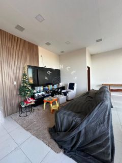 Casa 2/4 à Venda com terreno de 2mil metros quadrados