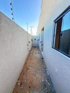 Casa Nova em Condomínio Fechado na Praia do Francês