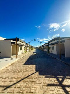 Casa Nova em Condomínio Fechado na Praia do Francês