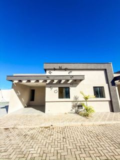Casa Nova em Condomínio Fechado na Praia do Francês
