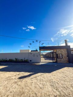 Casa Nova em Condomínio Fechado na Praia do Francês