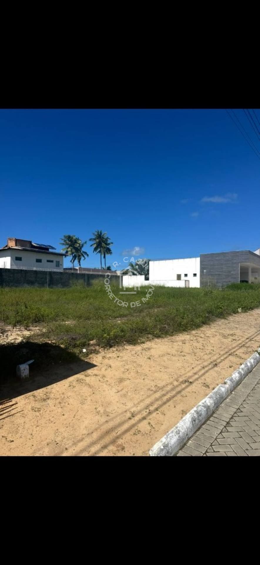 Lote / Terreno de Condomínio Para Vender