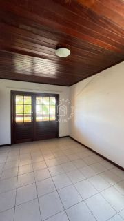 Casa de Condomínio Para Vender com 4 suítes