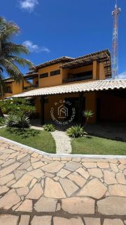 Casa de Condomínio Para Vender com 4 suítes