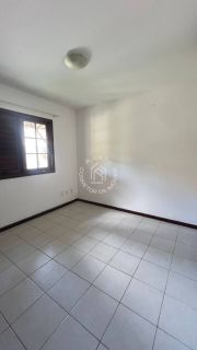 Casa de Condomínio Para Vender com 4 suítes