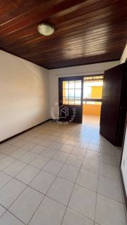 Casa de Condomínio Para Vender com 4 suítes