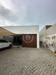 Casa Para Alugar com 3 quartos 1 suítes no bairro Praia do Francês
