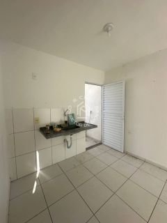 Casa à Venda no Condomínio Lagos do Francês com Conforto e Segurança