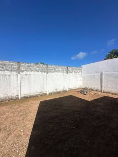 Casa à Venda no Condomínio Lagos do Francês com Conforto e Segurança