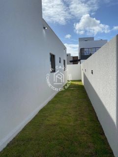 Oportunidade  – Casa com 3 Quartos, Piscina e Garagem