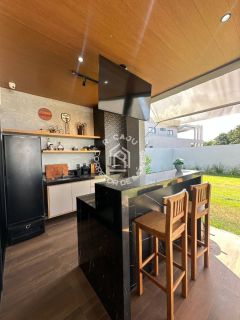 OPORTUNIDADE ! Casa de Condomínio Para Vender com 4 quartos 4 suítes