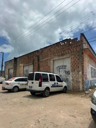 Galpão / Depósito / Armazém Para Alugar no bairro Praia do Francês em Marechal Deodoro