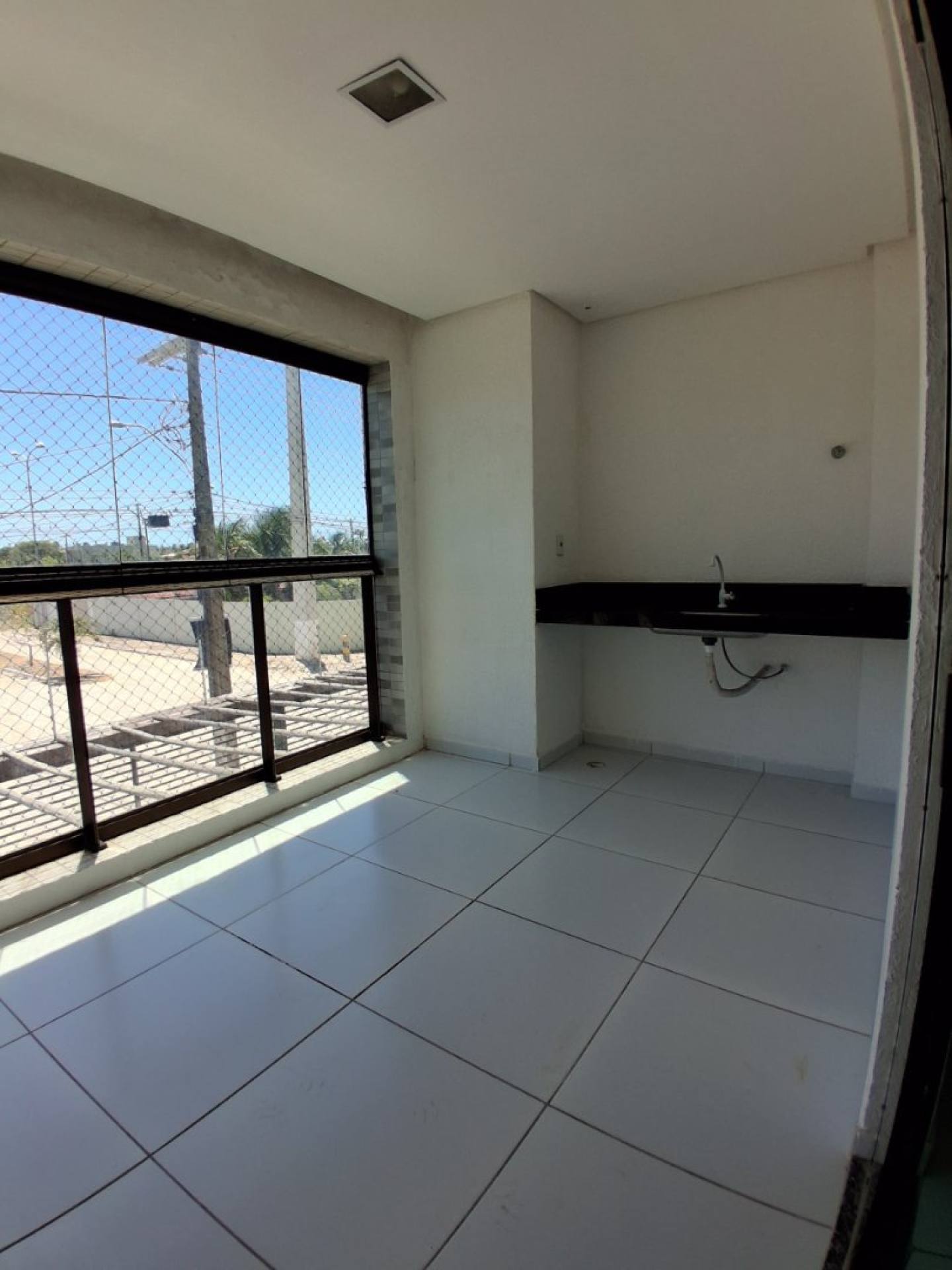 Oportunidade no Edf. Miguel Arcanjo: Conforto e Ventilação Total na Praia do Francês!