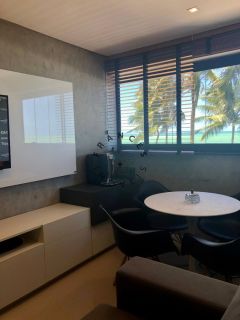 Apartamento pé na areia com 2 quartos e 1 suíte em Maceió