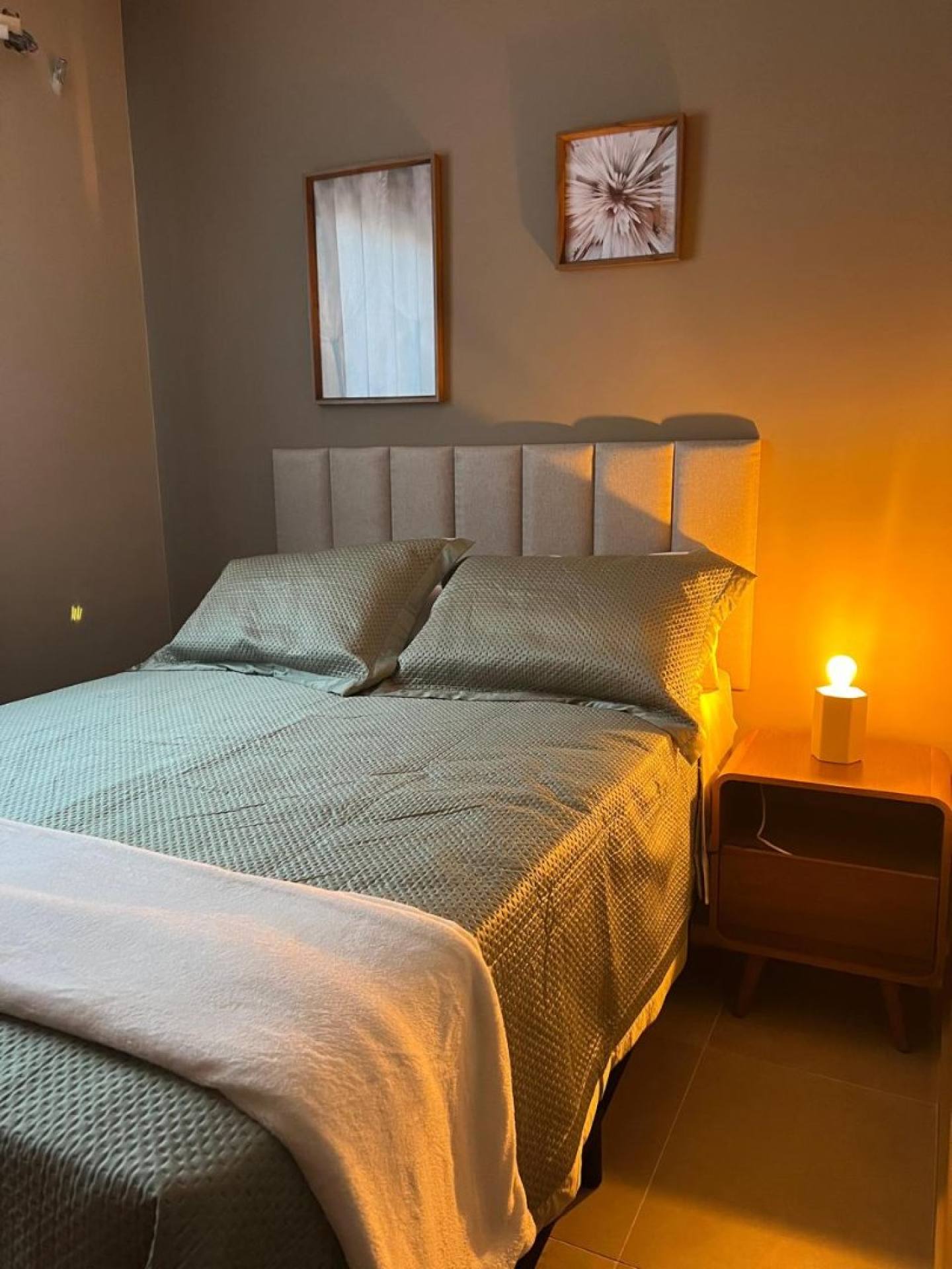 APT 2 QUARTOS MOBILIADO -  ALUGUEL