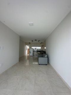 Casa Nascente com 2 Quartos (1 Suíte) no Trevo do Francês