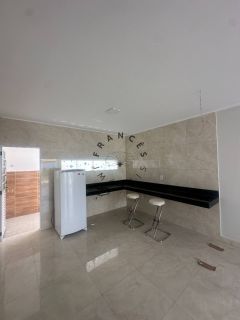 Casa Nascente com 2 Quartos (1 Suíte) no Trevo do Francês