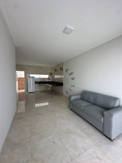 Casa Nascente com 2 Quartos (1 Suíte) no Trevo do Francês