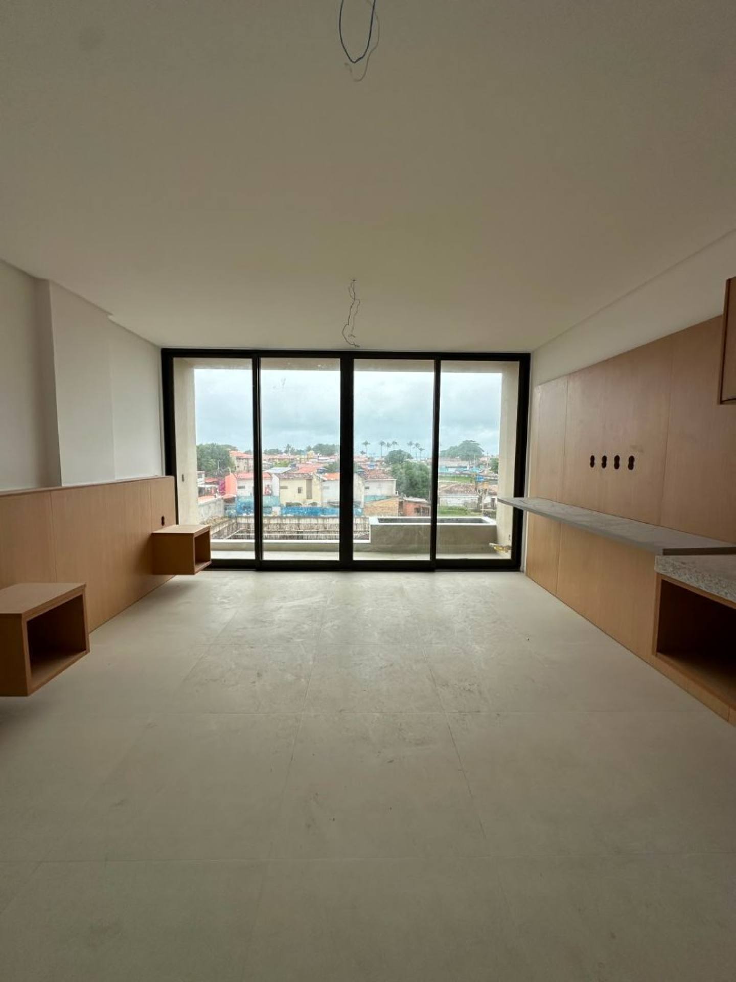 ZOE STUDIO MOBILIADO
