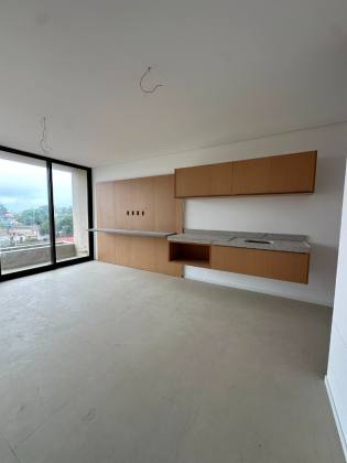 ZOE STUDIO MOBILIADO