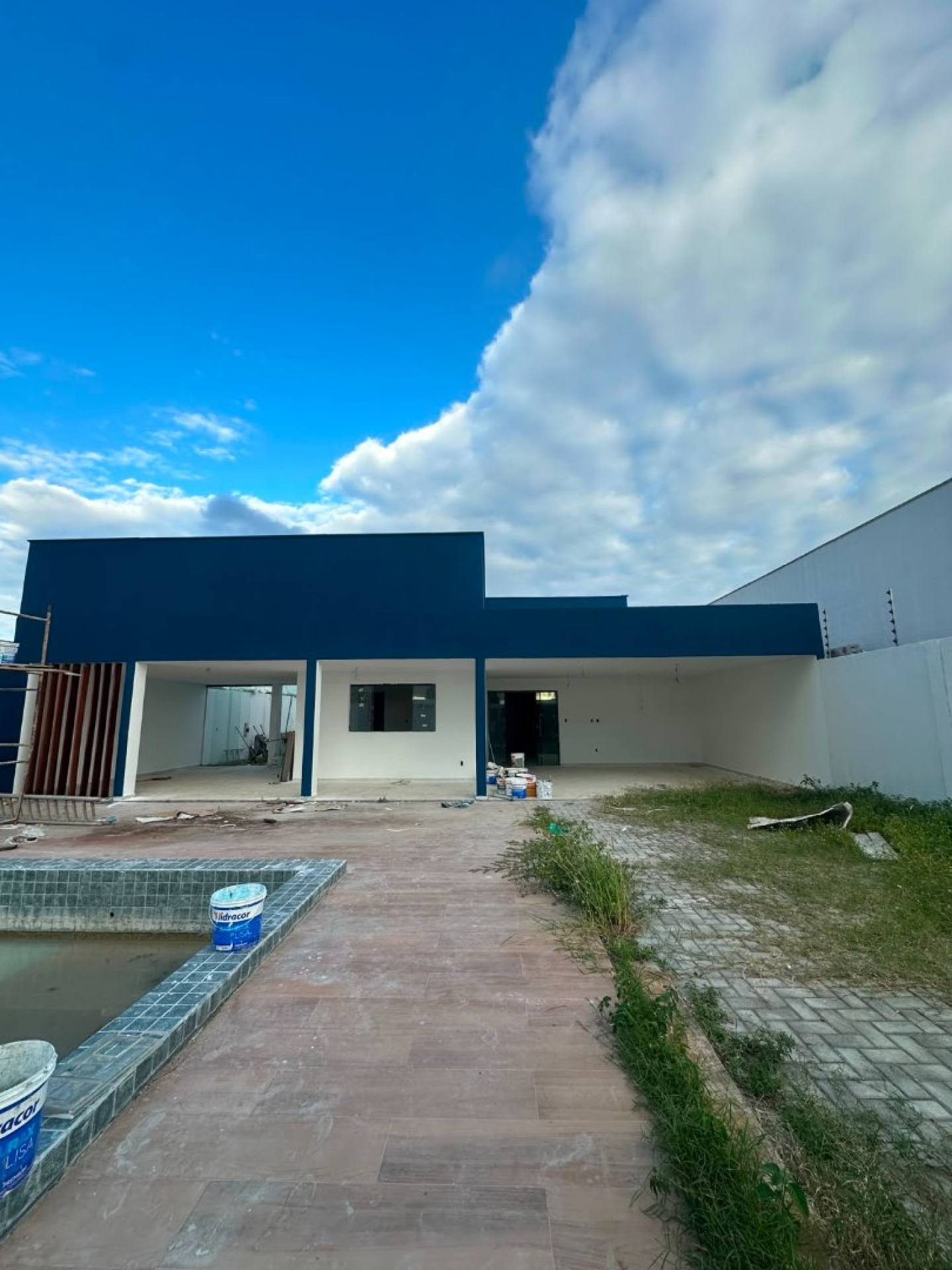 Casa de 150m² em Lote Raro de 450m² na Praia do Francês – Espaço e Lazer Únicos!