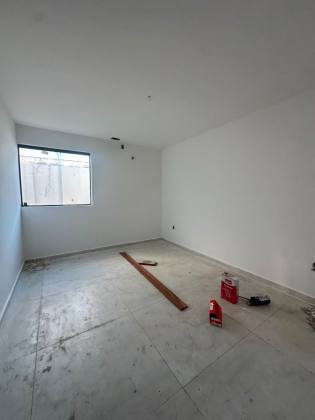 Casa de 150m² em Lote Raro de 450m² na Praia do Francês – Espaço e Lazer Únicos!