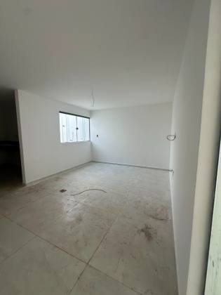 Casa de 150m² em Lote Raro de 450m² na Praia do Francês – Espaço e Lazer Únicos!