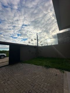 Casa Moderna de 3 Quartos (1 Suíte) em Rua Calçada na Praia do Francês | Amplo Quintal por R$ 550.000,00