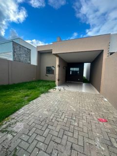 Casa Moderna de 3 Quartos (1 Suíte) em Rua Calçada na Praia do Francês | Amplo Quintal por R$ 550.000,00