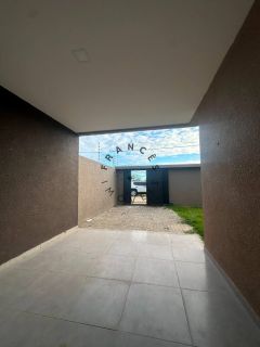 Casa Moderna de 3 Quartos (1 Suíte) em Rua Calçada na Praia do Francês | Amplo Quintal por R$ 550.000,00