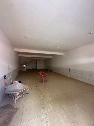 Oportunidade Única em Marechal Deodoro: Prédio Comercial e Residencial no Bairro Poeira