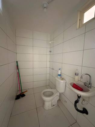 Oportunidade Única em Marechal Deodoro: Prédio Comercial e Residencial no Bairro Poeira