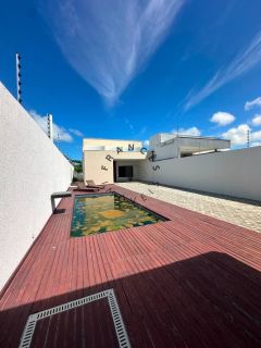 Excelente Casa com Ampla Área de Lazer, 3 quartos, piscina e Vaga para 10 Carros