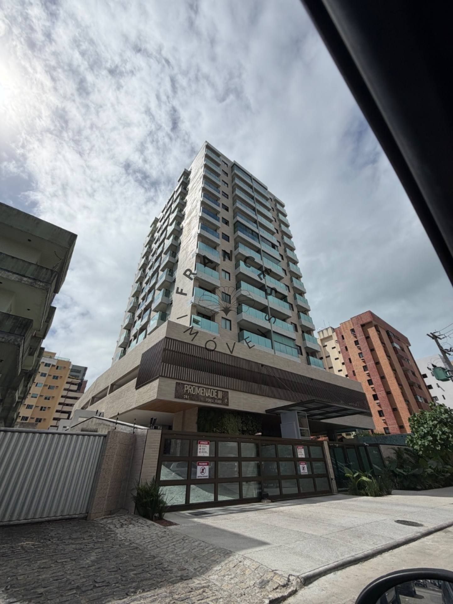 Apartamento Para Vender com 2 quartos 1 suítes no bairro ponta verde em Maceió