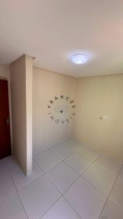 Casa Reformada para Aluguel no Via Mares