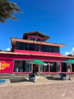 Pousada Pé na Areia com Café da Manhã e Barraca de Praia