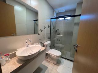 APARTAMENTO MOBILIADO PARA LOCAÇÃO — EDIFÍCIO PORTO CARAVELAS