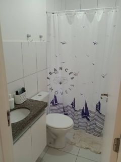 Casa em condomínio fechado com vista para o lago
