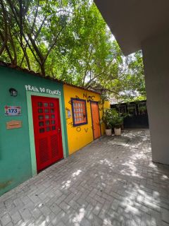 Ponto comercial em galeria na Praia do Francês
