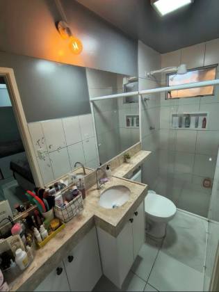 Casa Reformada à Venda no Condomínio Lagos do Francês